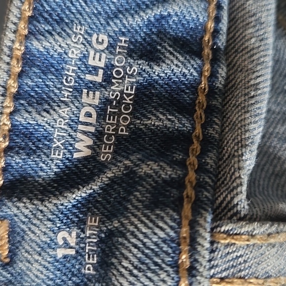 Old Navy Women's Wide Leg Extra High-Rise Blue Jeans - Picture 7 of 7